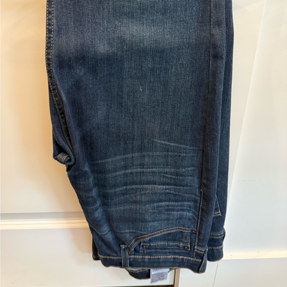 Levi's Blue Straight Jeans with Classic Indigo Wash
